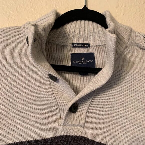 American Eagle *Seriously Soft* Knit 1/4 Button up sweater - Mens Size XS - Picture 3 of 10